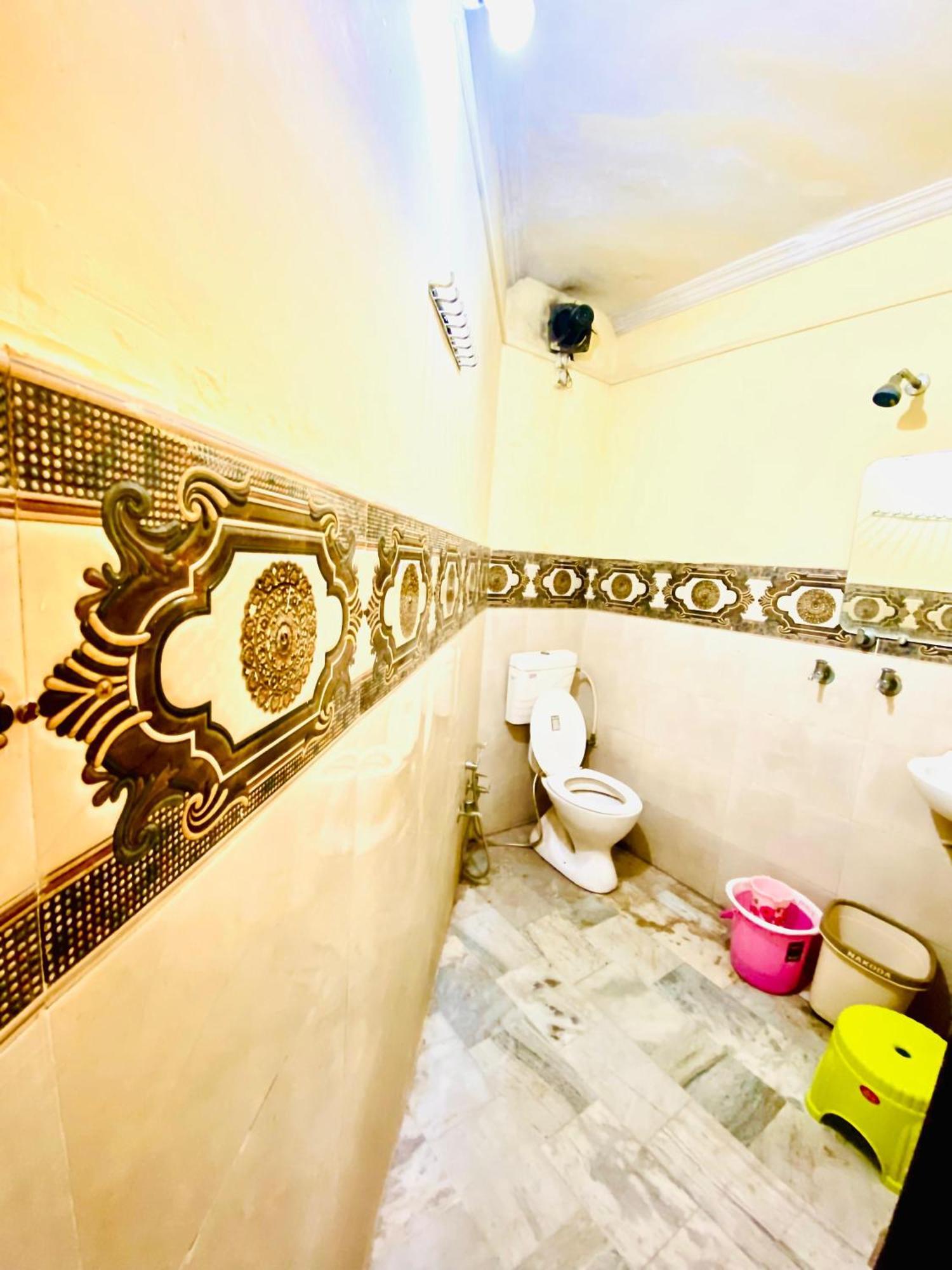 Namo Guest House Only For Indians فاراناسي المظهر الخارجي الصورة