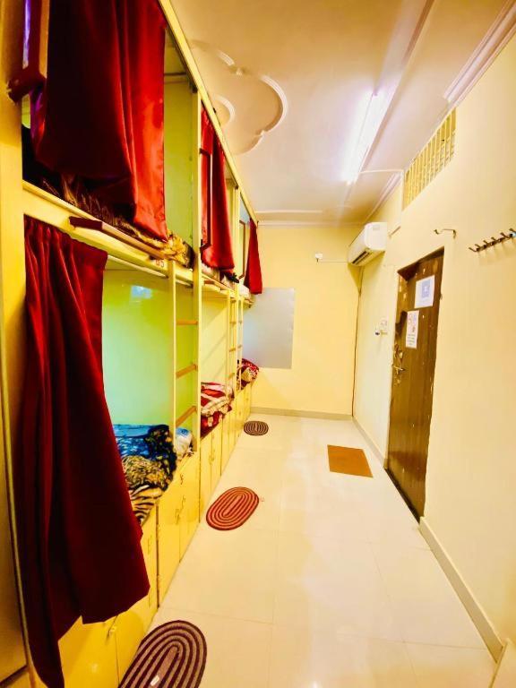 Namo Guest House Only For Indians فاراناسي المظهر الخارجي الصورة