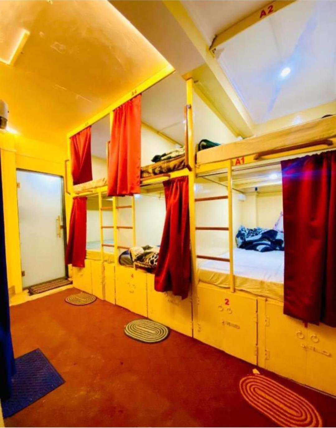 Namo Guest House Only For Indians فاراناسي المظهر الخارجي الصورة