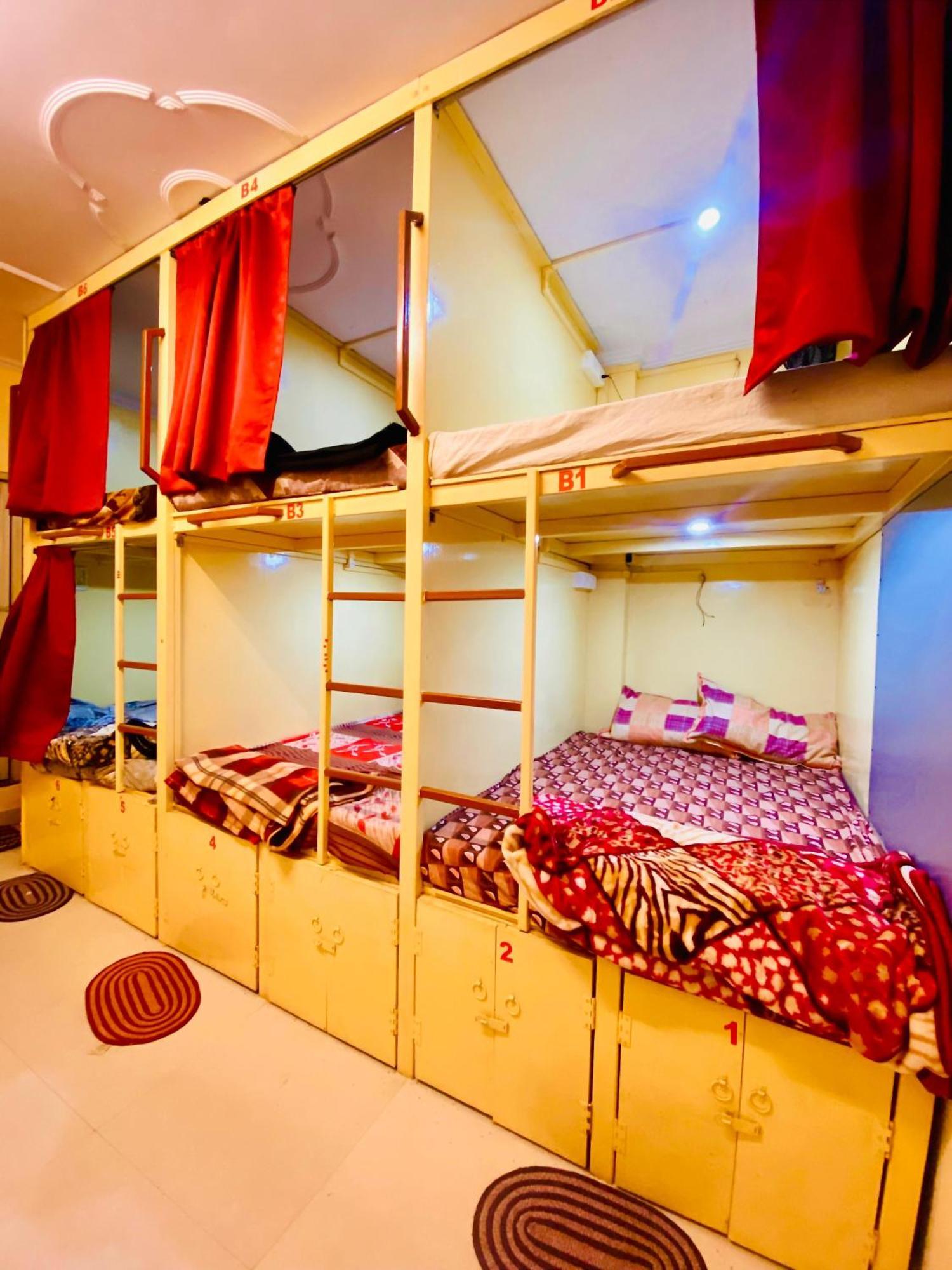 Namo Guest House Only For Indians فاراناسي المظهر الخارجي الصورة